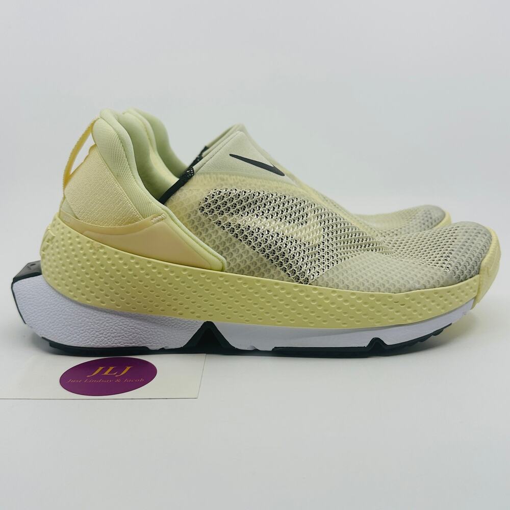 Nike Women's Go FlyEase Hands Free Easy On/Off Shoes Alabaster DR5540-700 Size 7